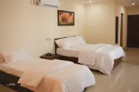 Glancy's Guest House