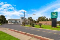 Quality Inn Sandersville Hotels in Sandersville