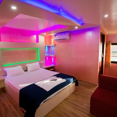 Tharangini Houseboats