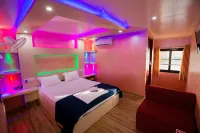 Tharangini Houseboats