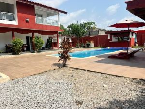 Beautiful 7-Bed Villa with Pool in Assinie