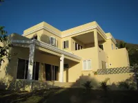 Black River: Villa Turquoise 3Bdr, Sea View