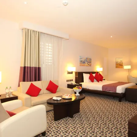 Golden Tulip Hail