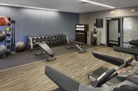 Hampton Inn by Hilton Newark Airport - Gym