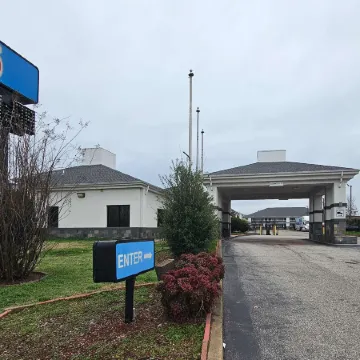 Motel 6 Memphis, TN Graceland Отели рядом с достопримечательностью «Грейсленд»