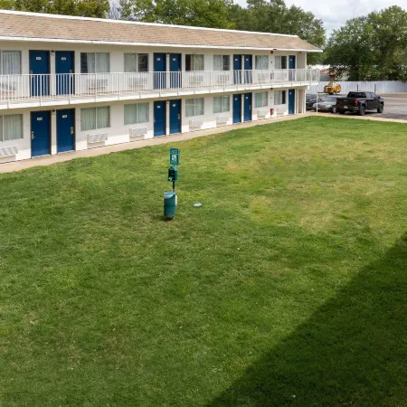 Motel 6 Lufkin, TX