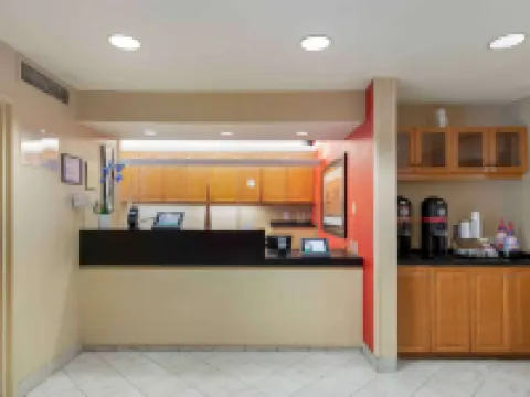 Extended Stay America Select Suites - Atlanta - Buckhead Hotels in Brookhaven