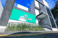 Vila Castelo Residencial No Centro de Foz Hôtels à : 