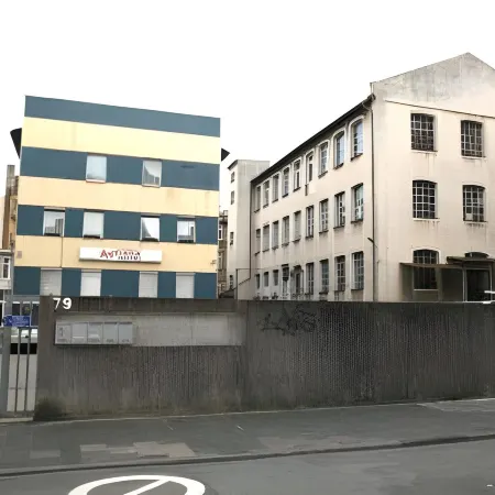 Aariana Hotel