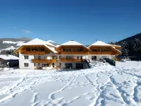 Family Aparthotel Winklwiese Hotel a Rasun di Sotto