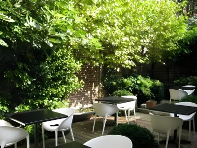 B&B Sabbajon Hotels near Ramparts Cemetery