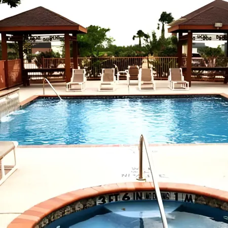Los Fresnos Inn and Suites
