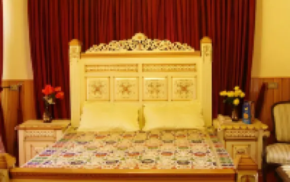 โรงแรม ซัยยัม ไฮท์ส์ นารัน