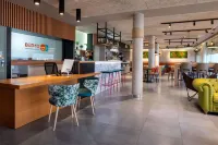 Hotel Bed4U Pamplona فنادق في Noain