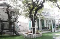 Bananaleaf Wedding Cafe & Resort Hotels in Nakhon Chai Si