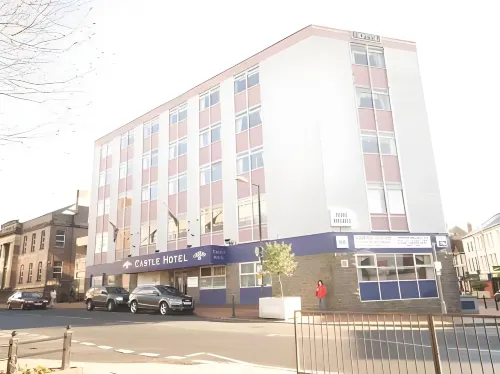 Castle Hotel - parking