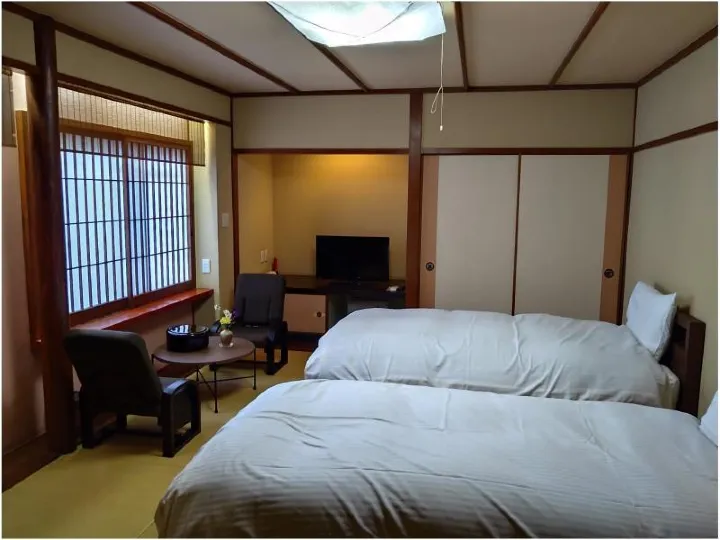 花旅館 岩戸屋