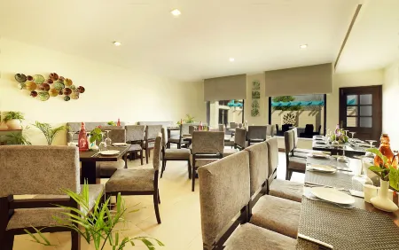 TreeHouse Sunrise Resort & Caravan Park Neemrana Отели в г. Неемрана