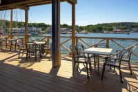 Fisherman's Wharf Inn Hotels in Boothbay