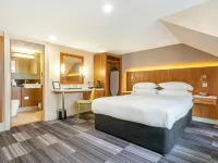 The Place Hotel Hotels near City Art Centre