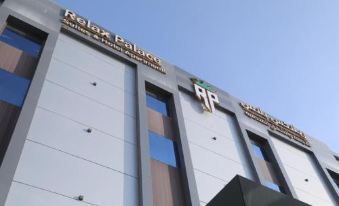 Relaxe Palace