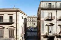 B&B Hotel Palermo Quattro Canti Hotel dekat Stazione Centrale - Pensilina Interna