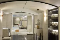 Le Narcisse Blanc Hôtel & Spa Hotels in Paris