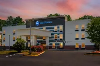 Days Inn by Wyndham Doswell at the Park - Parking