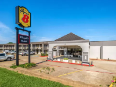 Super 8 by Wyndham Longview/North Hotels in Longview