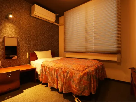 Komatsu Green Hotel Отели рядом со станцией JR Awazu station