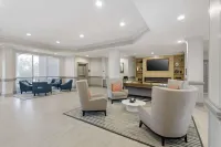 Comfort Suites - parking
