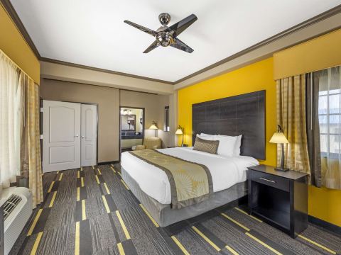 Best Western Plus Emerald Inn  Suites