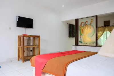 RedDoorz Plus Near Jalan Baru Bogor Hotels in Tanah Sereal