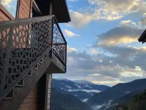 Oşvacu Dağ Evleri