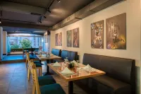 Liwan Hotel Hotels near Ahmad Ghannam For Foodstuff Center - سوبر ماركت غنام