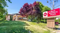 Best Western Plus Prairie Inn فنادق في Lebanon