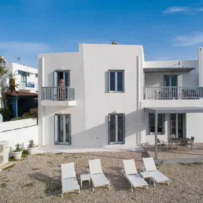 Milos Waves Luxury Apartments Các khách sạn gần Bãi biển Pollonia