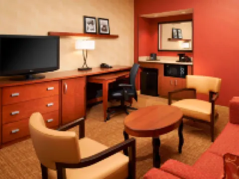 Courtyard Chicago Naperville Hotels in Naperville