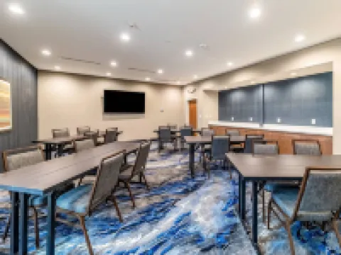 Fairfield Inn & Suites Gainesville I-35 Hotels in Cooke County