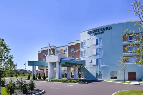 Courtyard Columbus Grove City - Parking