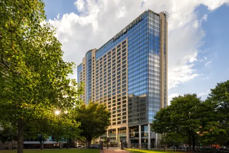 Omni Atlanta Hotel at Centennial Park Отели рядом с достопримечательностью «Overtime Elite Arena (OTE)»