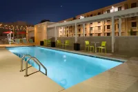 Home2 Suites by Hilton Charlotte Airport Các khách sạn ở Belmont