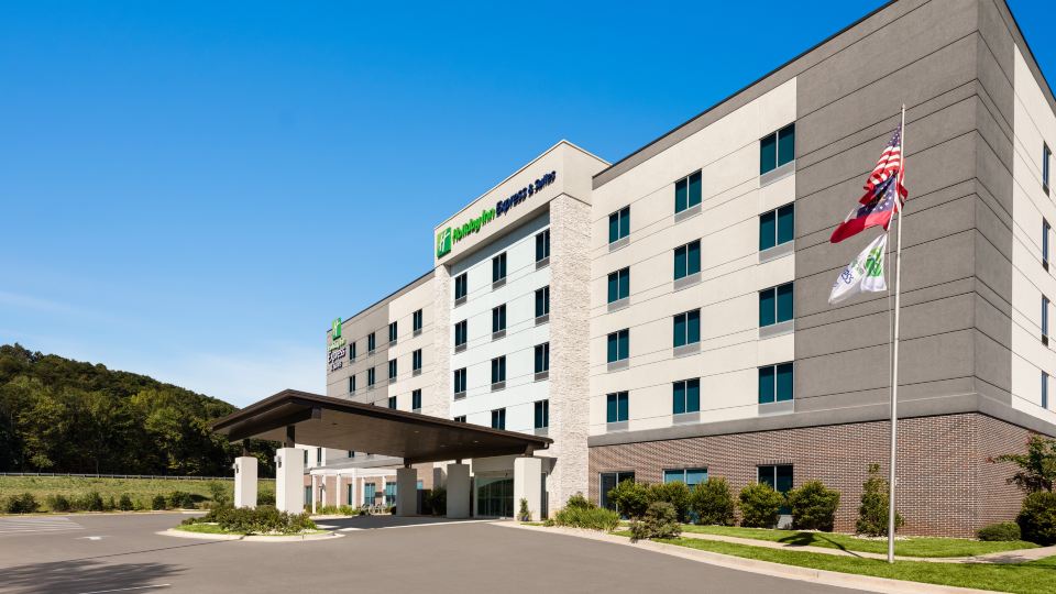 Holiday Inn Express & Suites DALTON - MARKET ST by IHG