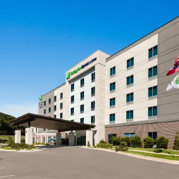 Holiday Inn Express & Suites DALTON - MARKET ST by IHG