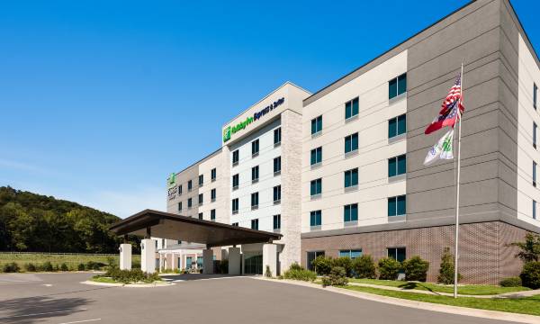Holiday Inn Express & Suites Dalton - Market ST by IHG