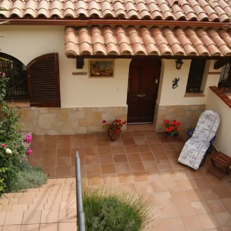 Spacious Villa with Pool, Jacuzzi, Stunningly Situated on the Med