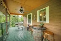 Bridgeview Bend - Charming 3-bedroom house with spacious yard and seasonal creek