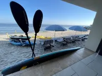 Luxurious, Direct Waterfront Home with Private Beach - Gym