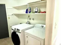 Waterfront Pool Home - 8PPL 4BR