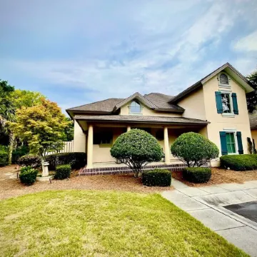 Beautiful 4BR/4BA.Close to HHI/SAV/BEU, 5 minutes to Palmetto Bluff's entrance